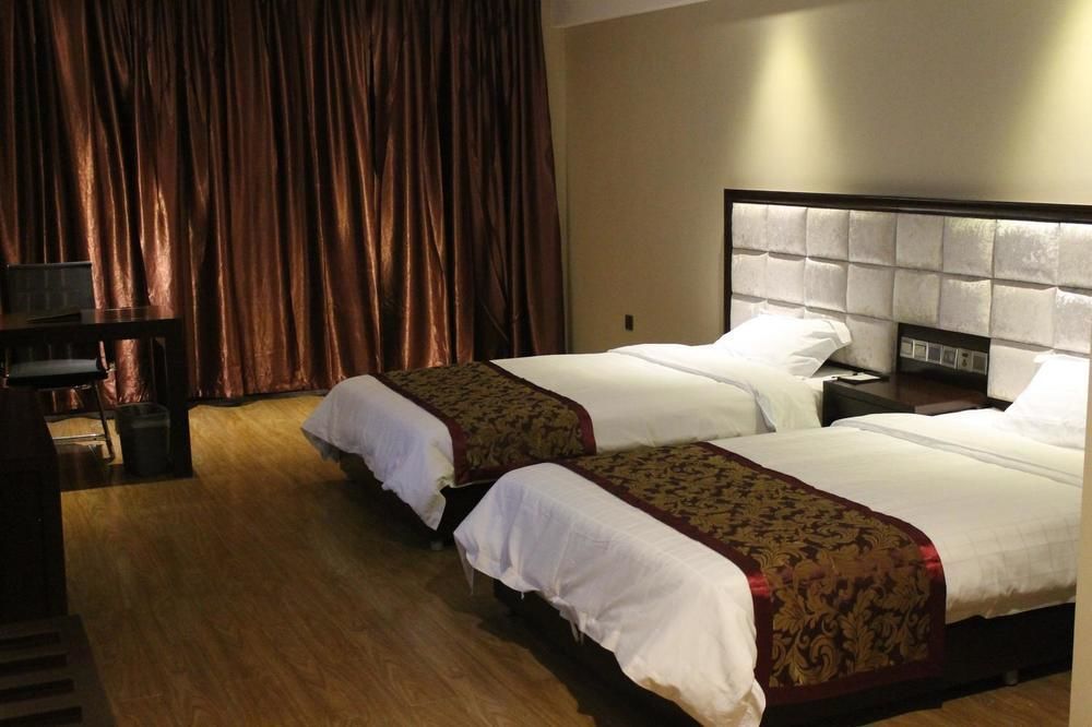 Weishi International Hotel Qingzhou Bagian luar foto