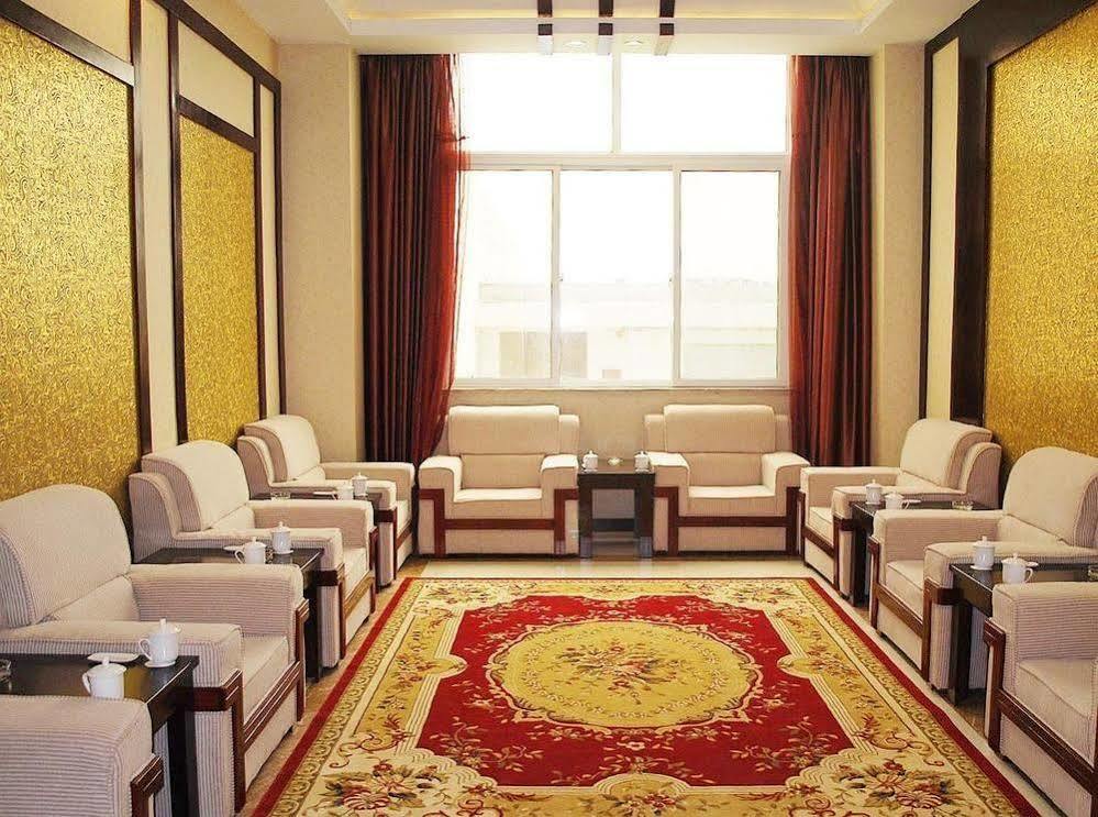 Weishi International Hotel Qingzhou Bagian luar foto